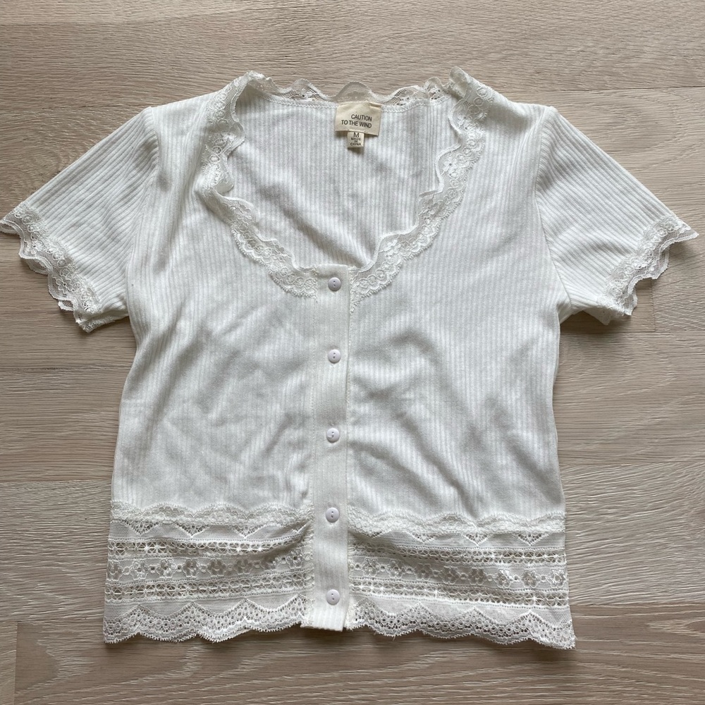 White cropped tee shirt, medium